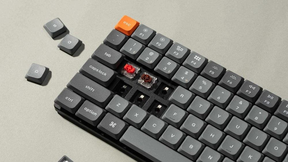 Keychron K3 Max Wireless (K3M-H3) - US išdėstymas - Hot-Swappable Low Profile Gateron Brown - Juodas (Juoda) Mechaninė Belaidė Žaidimų Klaviatūra