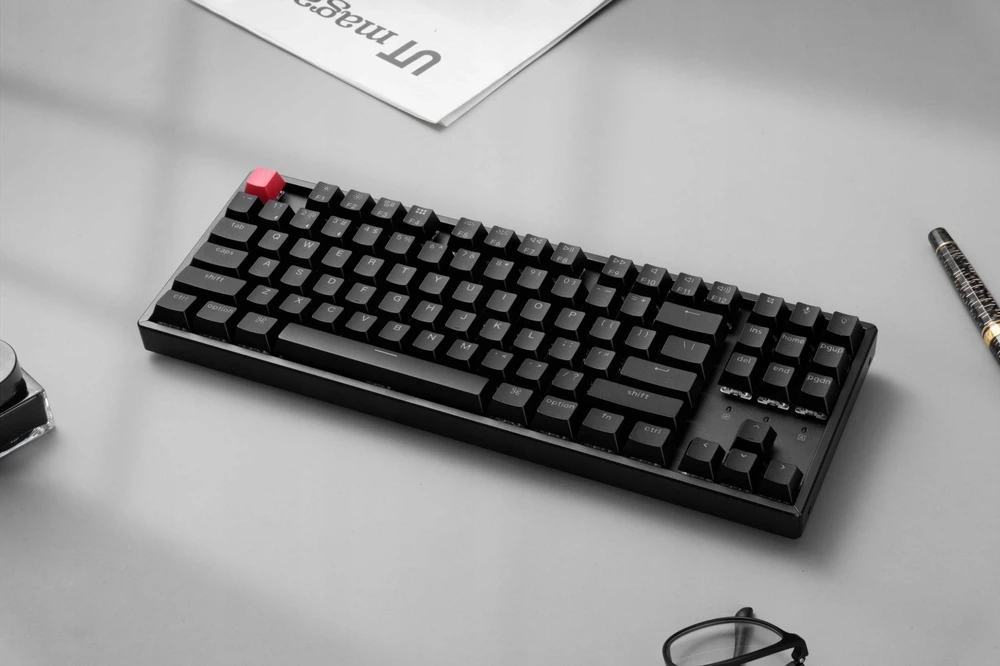Klaviatūra žaidimams Keychron K8 V2 Keychron Super Brown belaidė mechaninė su pašvietimu juoda