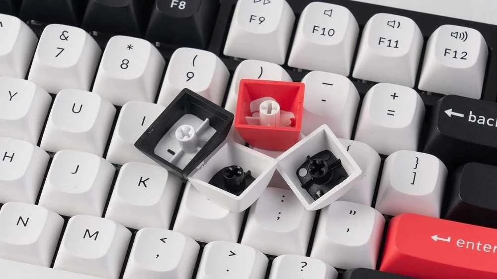 Belaidė magnetinė klaviatūra Keychron Q6H-P1, Nebula jungikliai, US INTL ANSI išdėst., Juoda