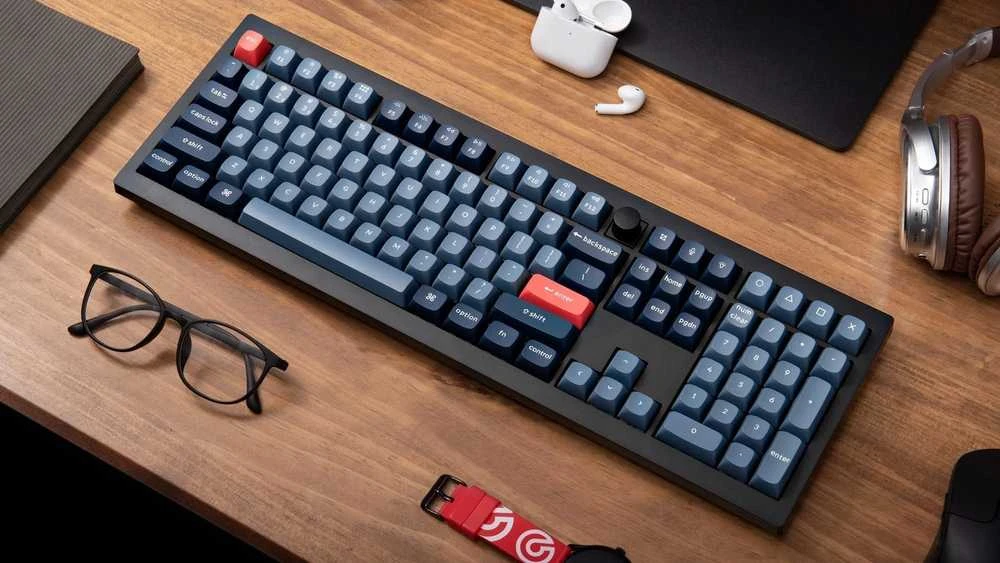 Keychron V6 Max QMK/VIA Wireless RGB – US išdėstymas – Hot-Swappable Gateron Jupiter Raudona (V6M-D1) Belaidė Custom Žaidimų Klaviatūra