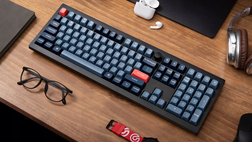 Klaviatūra Keychron V6 MAX Full Size Banana Switch Juodas