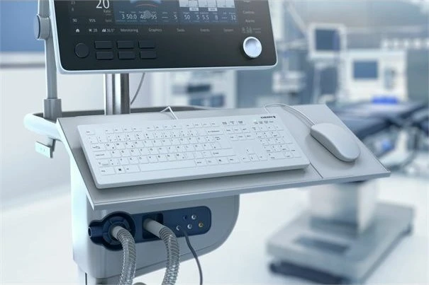 Cherry „ActiveKey Medical“ klaviatūra C8112 – plokščio dizaino IP68 apsauginis dangtelis