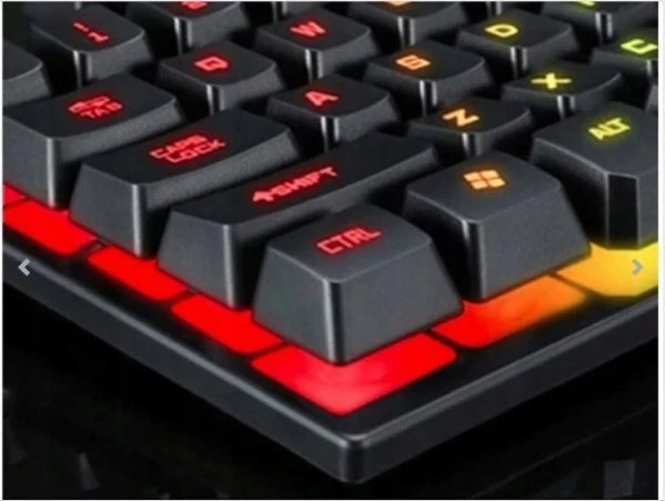 Klaviatūra . Klaviatūra su laidu PODŚWIETLANA Žaidimams žaidimams LED + PELĖ