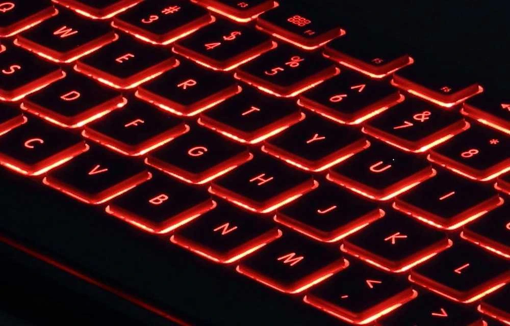 Klaviatūra Matias FK308 su laidu 80% (TKL) su pašvietimu juoda