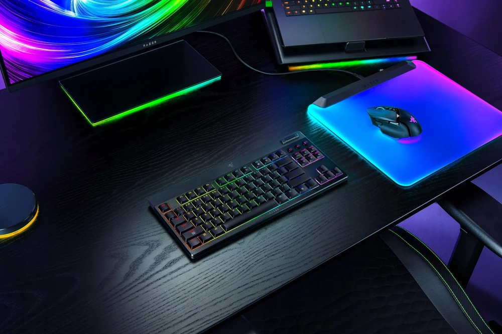 Razer | BlackWidow V4 žemo profilio be klavišų HyperSpeed | Klaviatūra | Belaidis | JAV | Bluetooth | Geltona jungikliai | Juodas