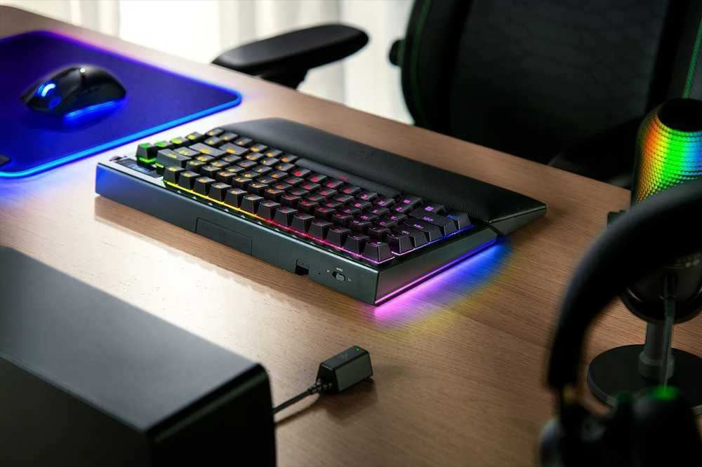 Klaviatūra žaidimams Razer BlackWidow V4 Pro Razer Oranžinis (tactile) su laidu mechaninė su pašvietimu juoda