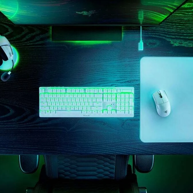 Razer Hero Bundle, Viper V3 Pro + Gigantus M Pelės kilimėlis – baltas