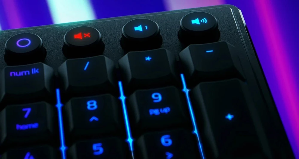 Klaviatūra „Razer Ornata V3“, mechamembraniniai jungikliai, 10 „Razer Chroma RGB“ apšvietimo zonų, 1000 Hz „Ultrapolling“, apšviesti klavišai, minkštas riešo atramos paviršius – vokiškas išdėstymas