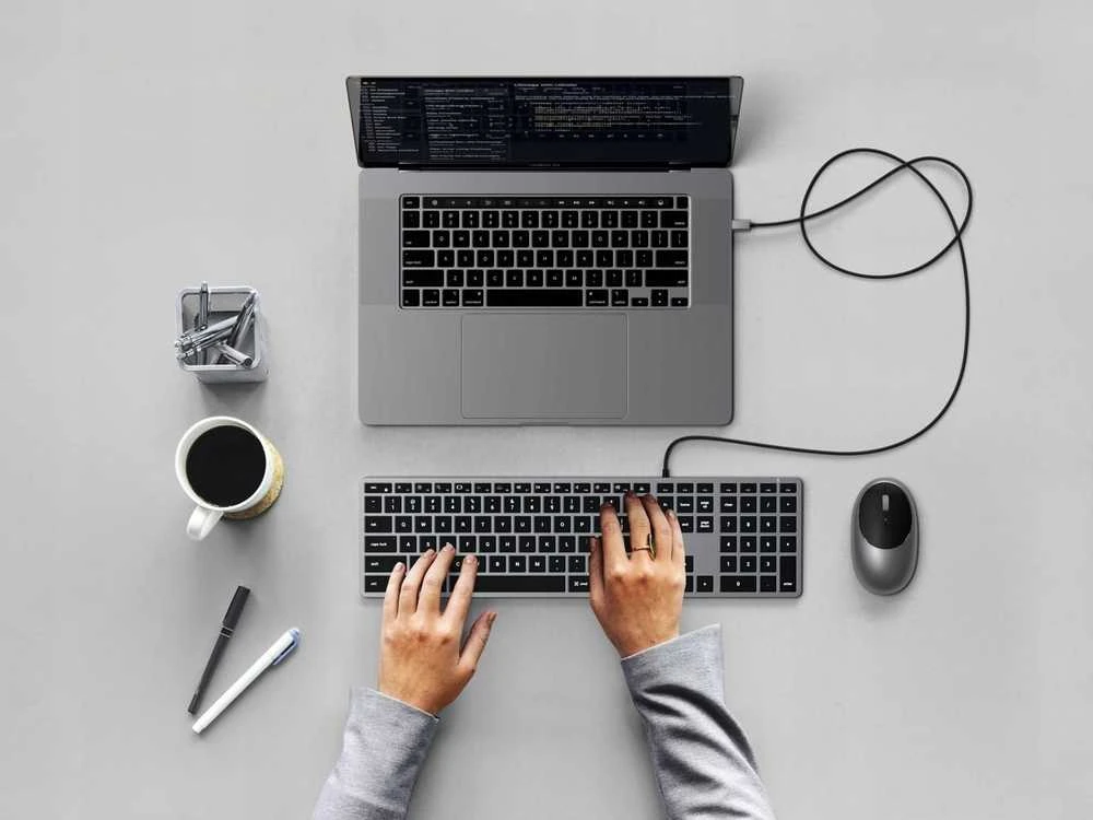 su laidu klaviatūra USB C QWERTY Satechi Slim W3 su laidu ST-UCSW3M space pilka