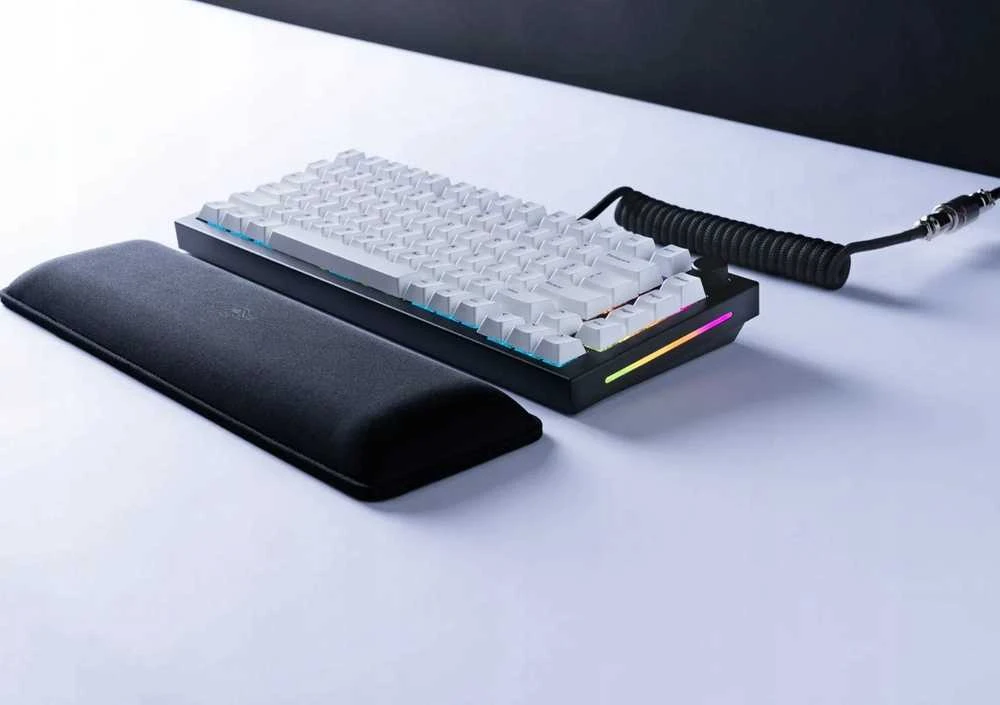 Glorious GMMK Pro Juodas Slate 75% TKL klaviatūra – Pre built, ANSI išdėstymas – juodos spalvos