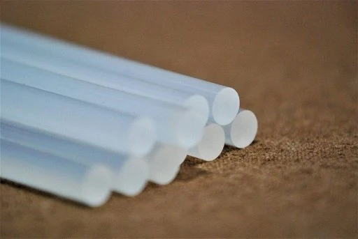 Teka klijų įdėklai 11 mm x 300 mm permatomi 33 vnt.