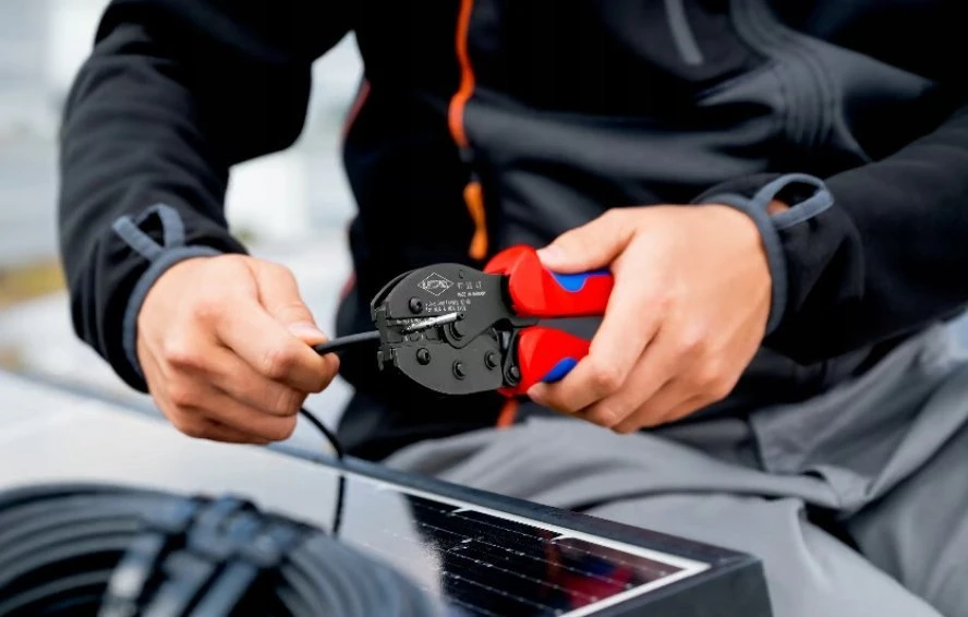 Antgalių užspaudimo replės KNIPEX PreciForce® 975242