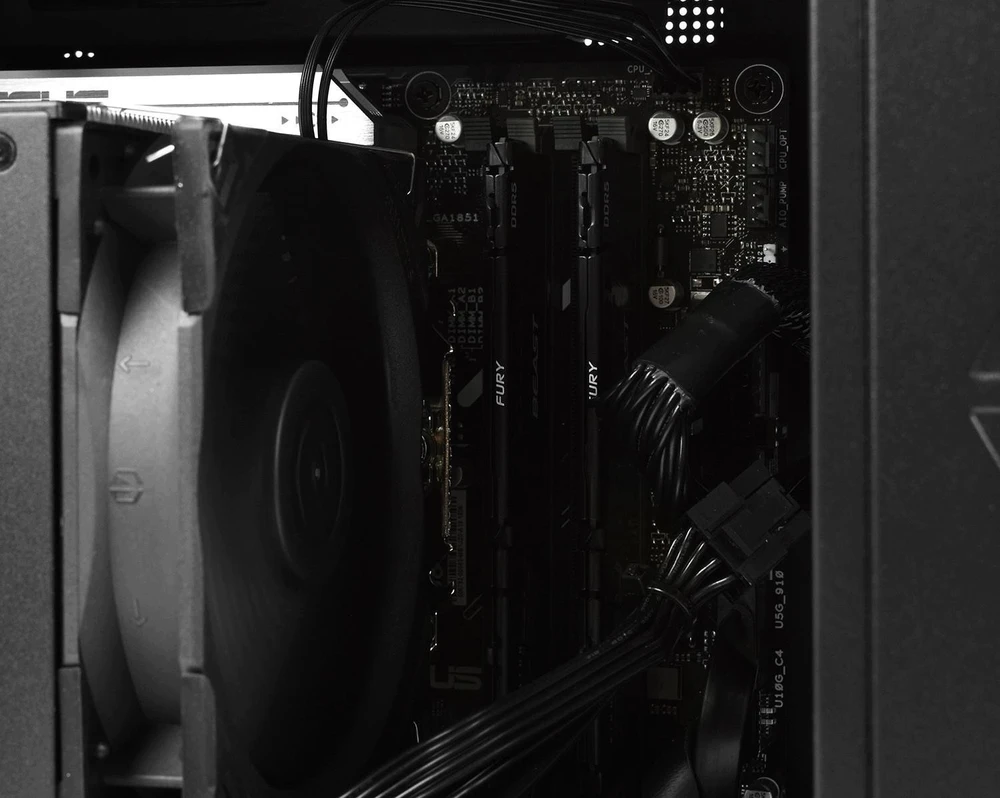 Stacionarus kompiuteris Lenovo Level PRO [H16] Ultra 5 | RTX 5060 Ti 16GB | 64GB | 2TB+4TB | W11 Pro