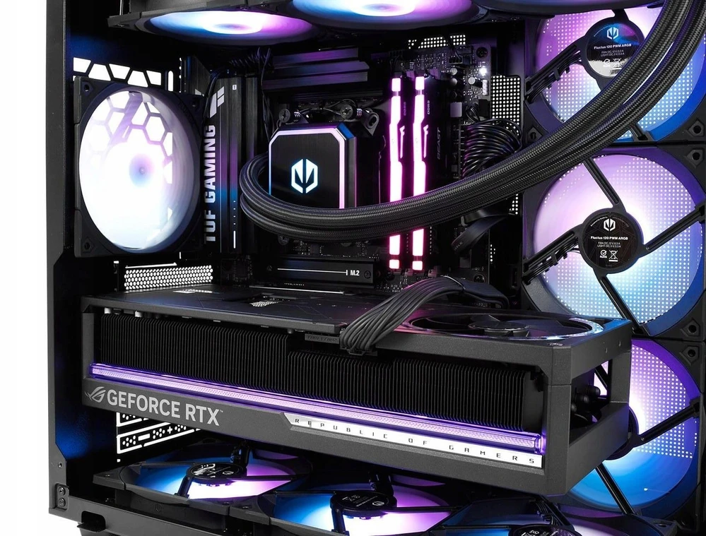 Ultimate R790 [C09] Ryzen 7 | RTX 5080 | 32GB | 4TB | W11 Pro | DLSS 4
