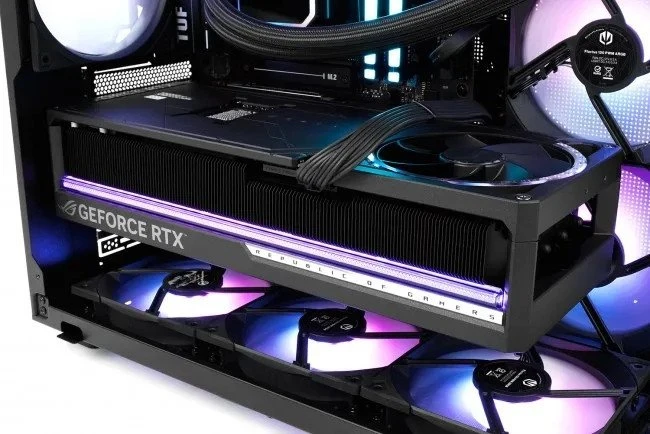 Stacionarus kompiuteris Ultimate R790 [C23] Ryzen 7 | RTX 5080 | 64GB | 4TB+8TB | W11H | DLSS 4
