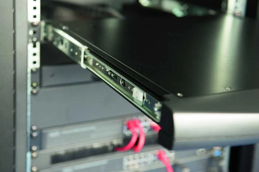Konsolė KVM Digitus KVM DIGITUS 17'' HD LCD KVM Con.1-Port VGA german