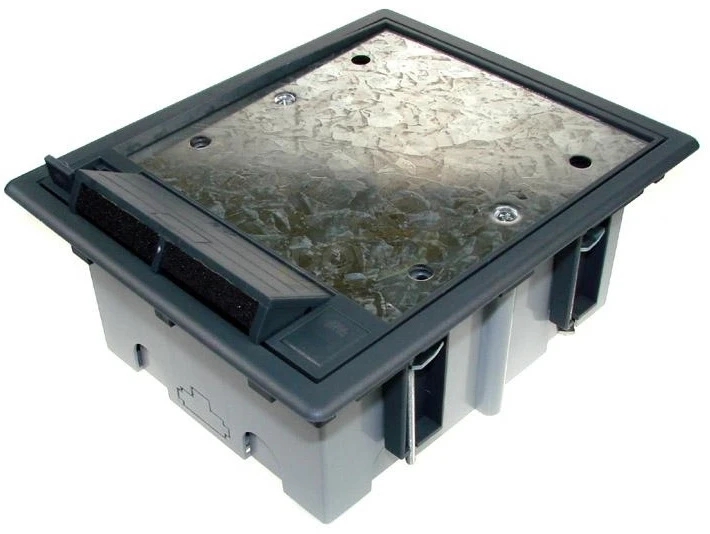 Kontakt Simon GRINDŲ DĖŽUTĖ 2 MOD. 4XK45 93MM+SM202/9 JUODA