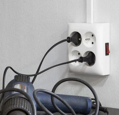 Kontakt Simon Kontaktai-Simon Simon Aquaclick Socket IP44, Schuko, dvigubas kompaktiškas, baltas atvartas ACGSZ2/11