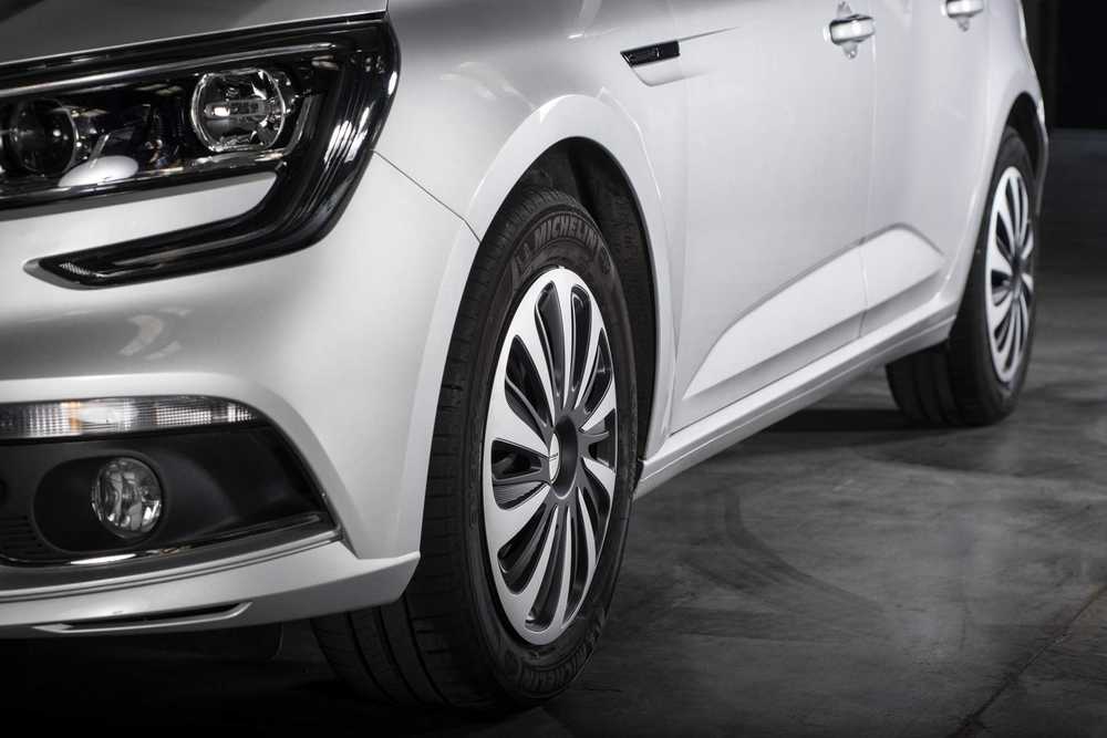 „Kołpak Michelin“ ratlankių gaubtai 15 colių – 4 vnt.
