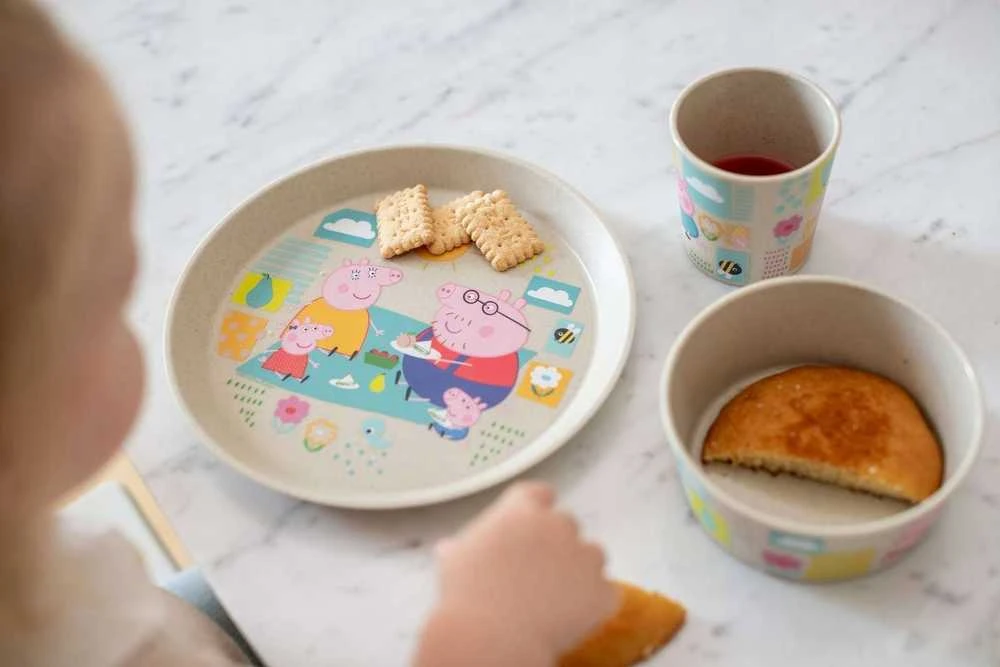 Koziol PLASTIKINIS PEPPA PIG VAKARIENIŲ RINKINYS VAIKAMS 400ML 190ML DIA. 20,5 cm