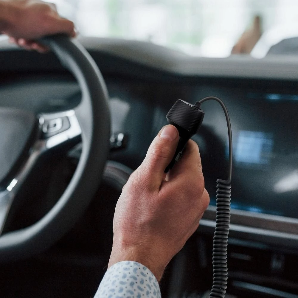 Automobilinis įkroviklis Forcell F-Energy Carbon USB A QC3.0 PD 3A 38W su laidu USB C CC50-1AC juodas