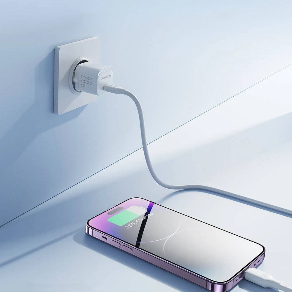 Įkroviklis Joyroom JR-TCF02 20W USB-C + USB-C iki Lightning kabelis 1,0m baltas