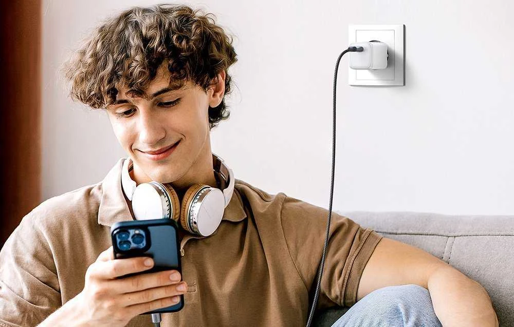 Mini greitasis įkroviklis Ugreen GaN USB C 30W, CD319 Nexode, Baltas