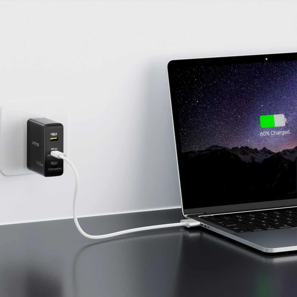 UNITEK CHARGER P1115A GaN 2x USB-C 1x USB-A PD 140W Juodas