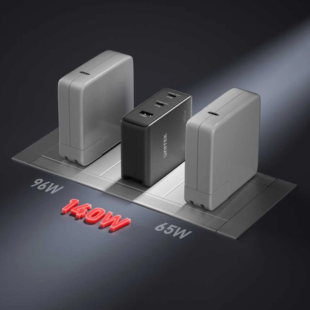 UNITEK CHARGER P1115A GaN 2x USB-C 1x USB-A PD 140W Juodas