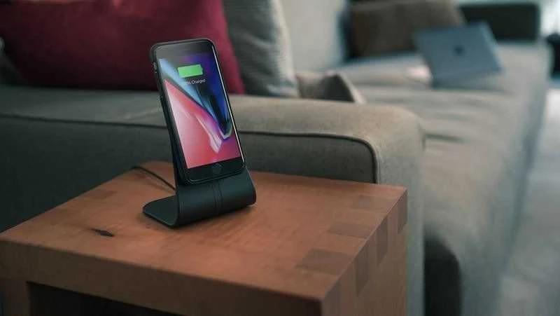 Xvidia XVIDA Fast Charging Desk Stand - Inductive įkroviklis for Samsung Quick Charge 2.0 juodos spalvos