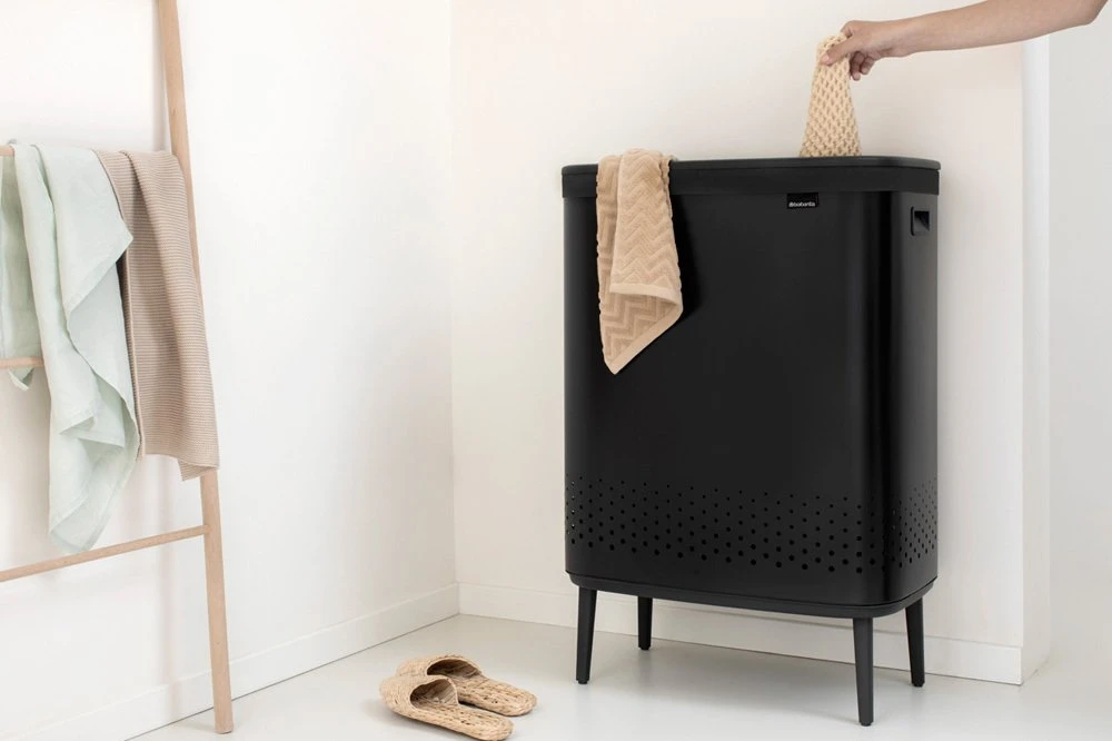 Brabantia Skalbinių dėžė BO, 2 x 45 l, matinės juodos spalvos
