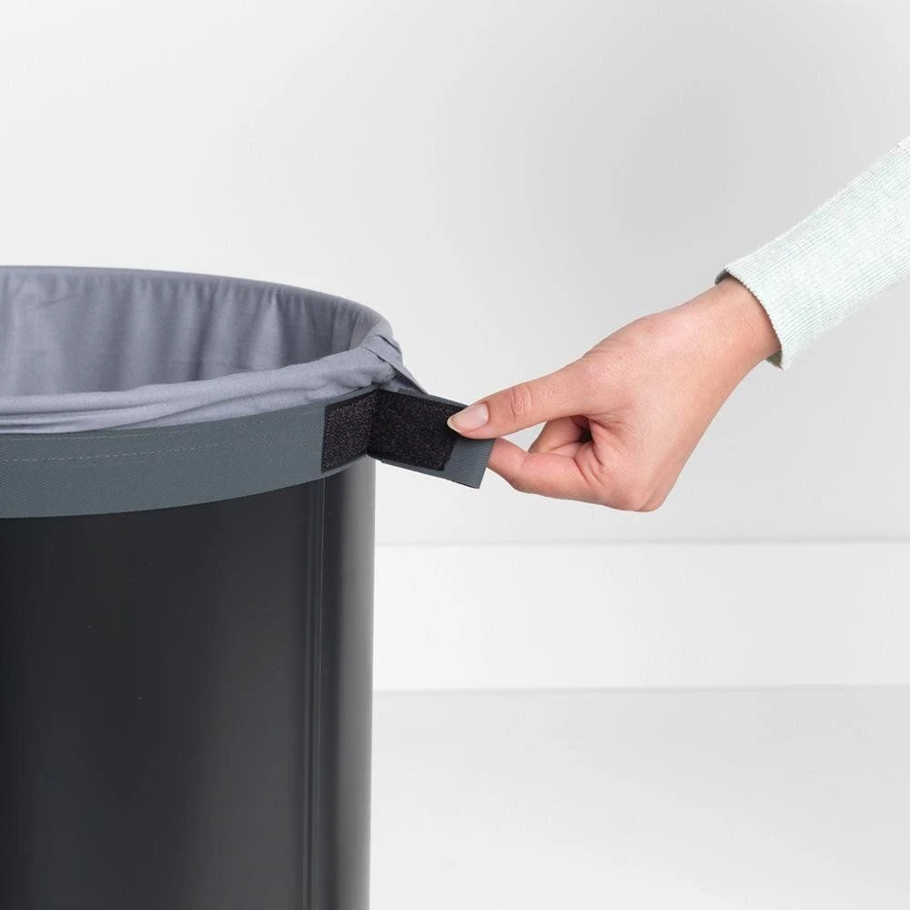 Brabantia Skalbinių dėžė, 60L - Matt Juodas