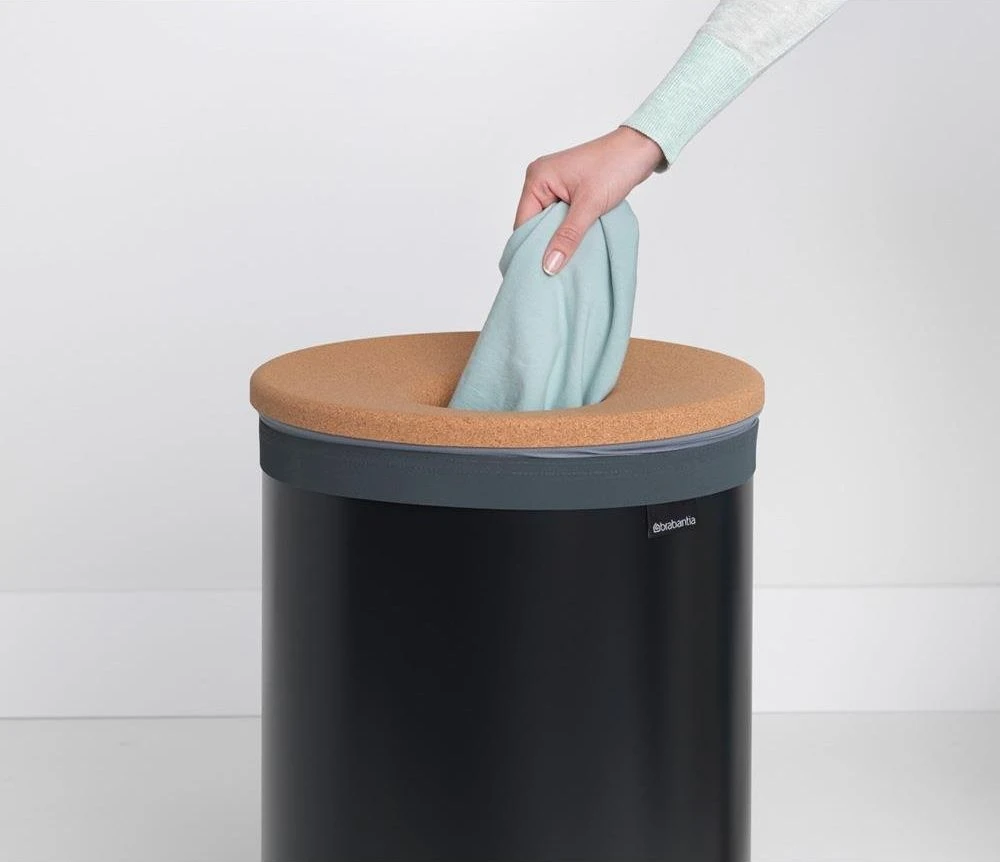 Brabantia Skalbinių dėžė, 60L - Matt Juodas