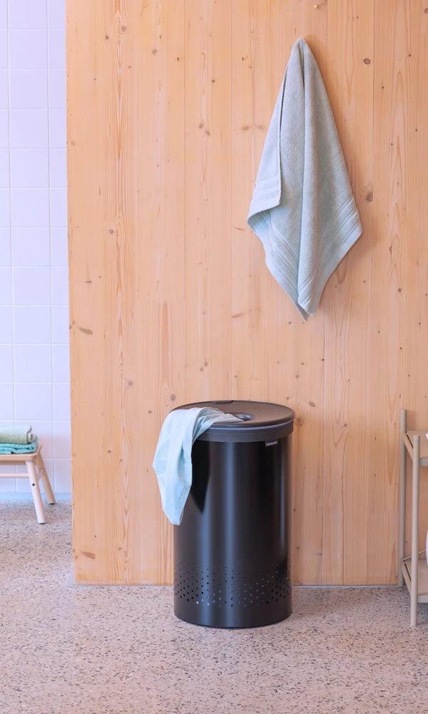 Brabantia Skalbinių dėžė, 60L - Matt Juodas