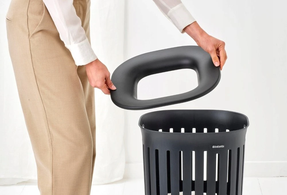 Krepšys skalbiniams Brabantia Pojemnik na bieliznę Collet-It 55 L Juodas 244667