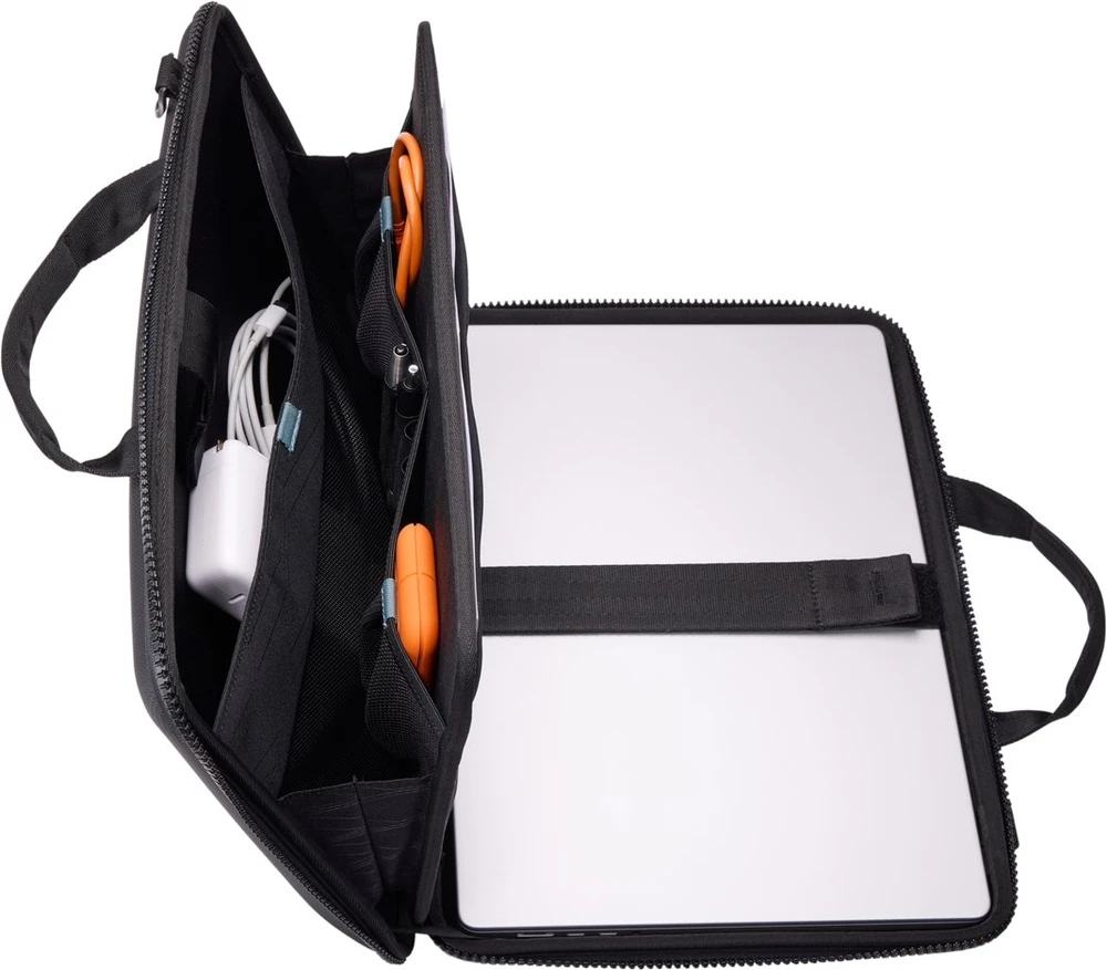 Thule | Gauntlet | Tinka iki 16 " | MacBook Attaché | Juodas
