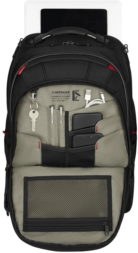 Wenger Carbon Pro 15.6" juoda