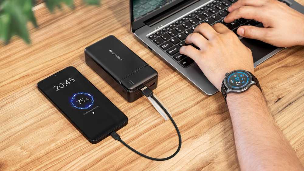 Kruger & Matz 30000 mAh ličio jonų išorinė baterija su QC ir PD funkcijomis