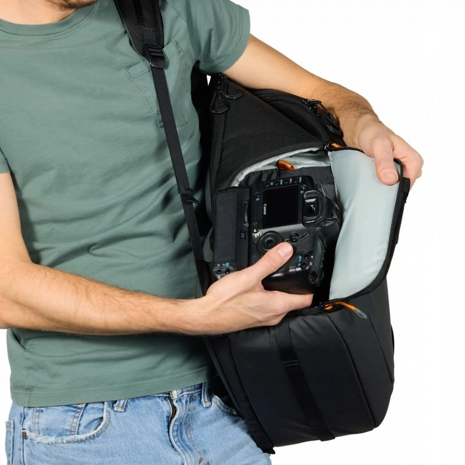 Kuprinė Lowepro Fastpack BP 450 AW IV Juodas (LP37508-PWW)