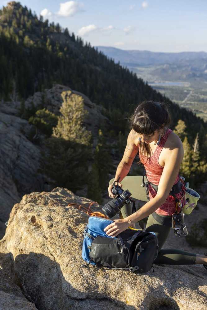 Lowepro kuprinė PhotoSport BP 15L AW III, juoda/mėlyna