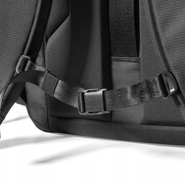 Kuprinė Tomtoc UrbanEX-T77 Nešiojamas kompiuteris Backpack 22 l juoda