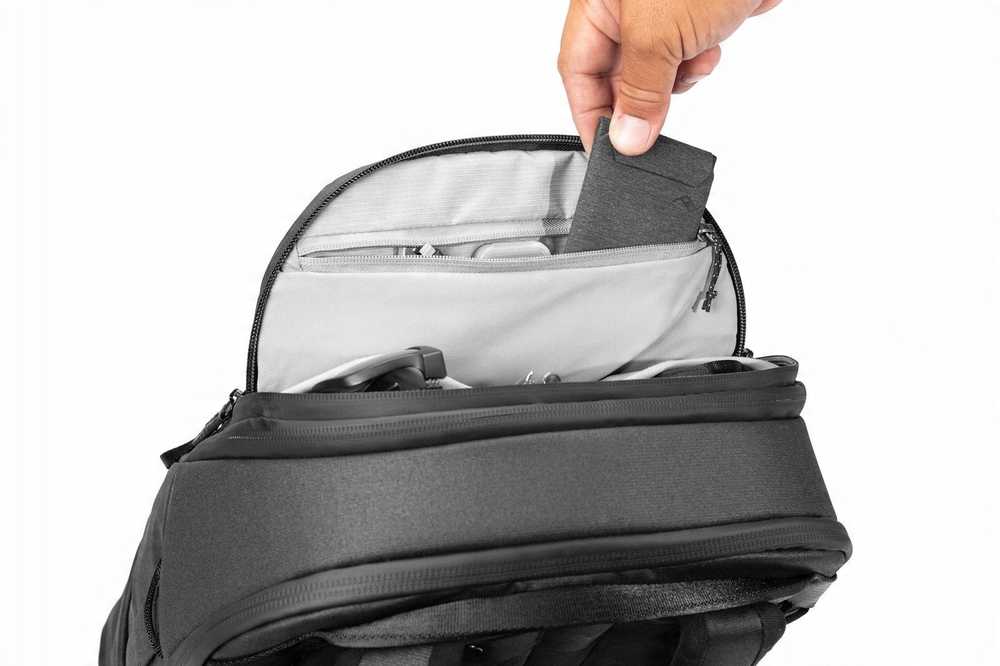 Turistinė kuprinė Peak Design Kuprinė Travel Line Peak Design Travel Backpack 30L Juodas – juoda