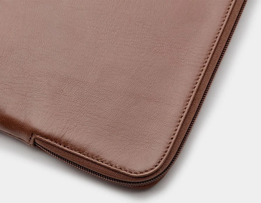 Trunk MacBook 14" ruda