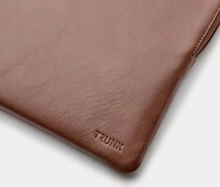 Trunk MacBook 14" ruda