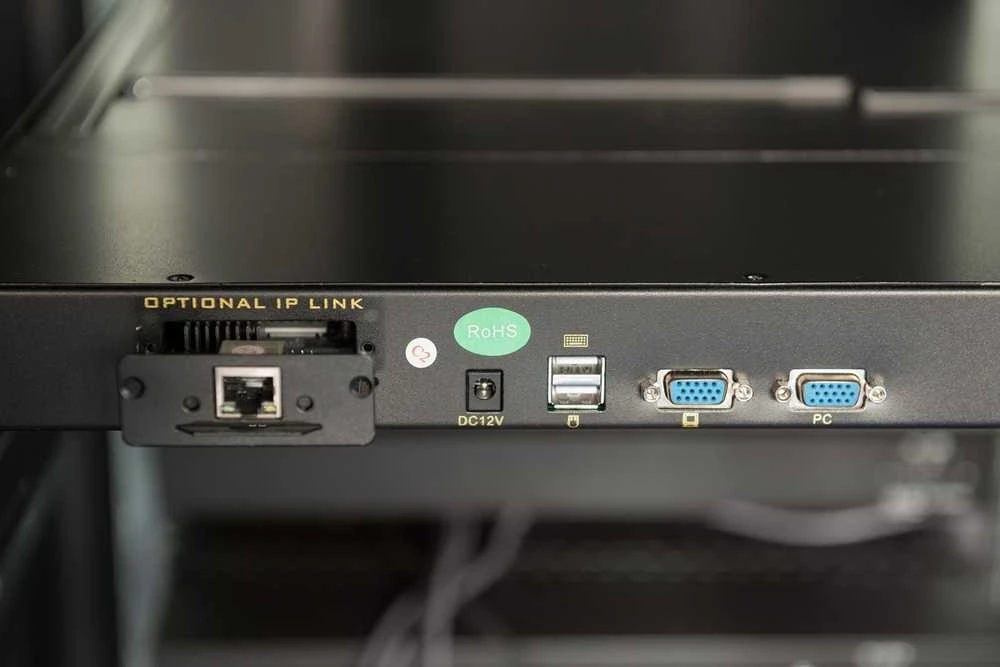 Konsolė KVM Digitus Assmann 17IN VGA TFT Žaidimų konsolė. 1-PORT/GERMAN KEYBOARD LAYOUT IN