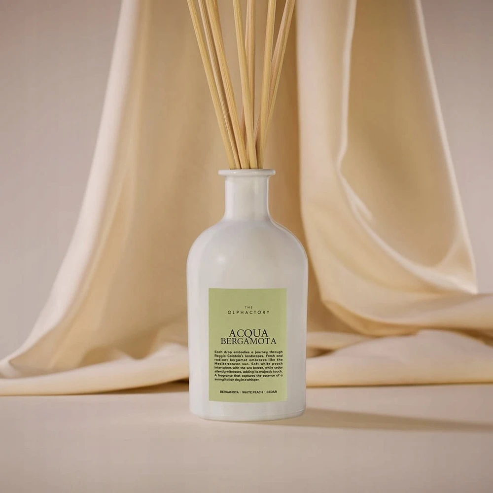 The Olphactory Acqua Bergamota Fragrance Sticks Aroma Reed Diffuser, 500 ml