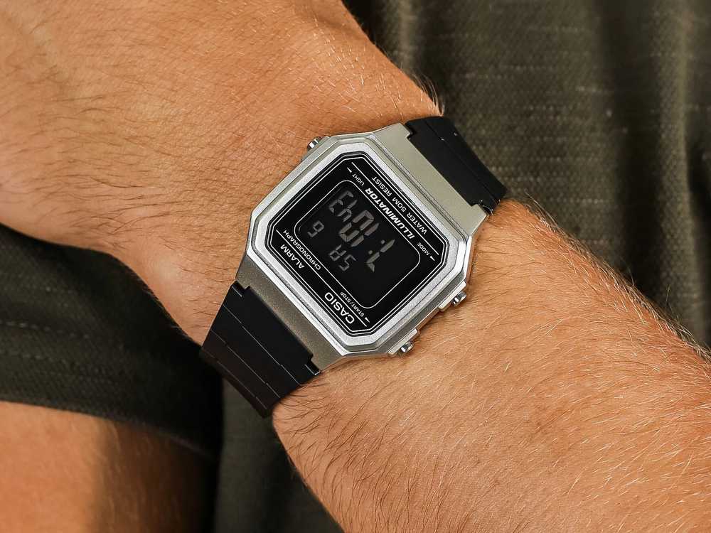UNISEX CASIO W-217HM-7B LAIKRODIS + DĖŽĖ