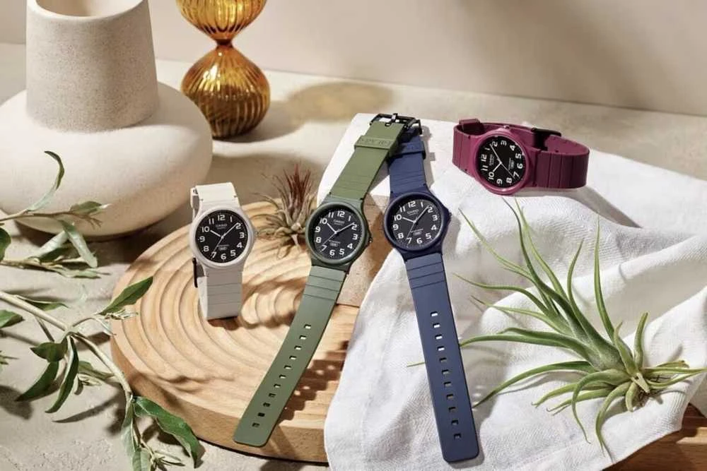 Casio MQ-24UC-4BDF UNISEX laikrodis + DĖŽĖ