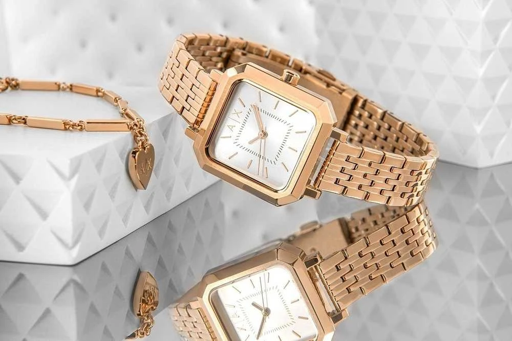 Moteriškas laikrodis + Apyrankė ARMANI EXCHANGE AX7164SET + Dėžutė
