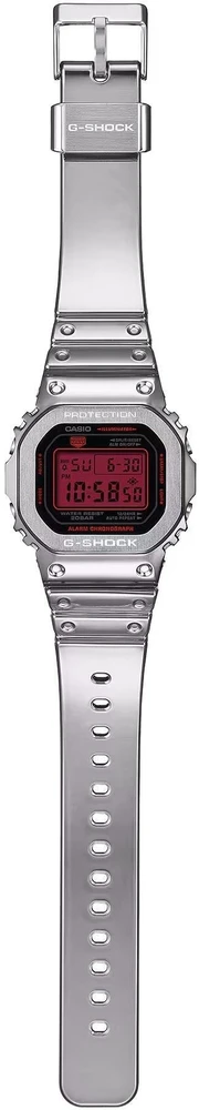 EDIFICE Casio G-Shock GM-5600YRA-8ER 200m sidabrinis laikrodis